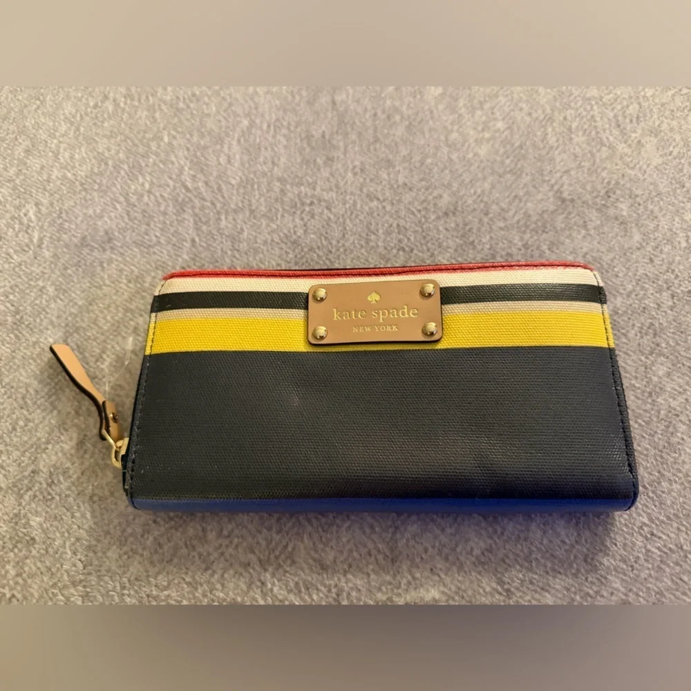 Kate Spade Multicolor wallet